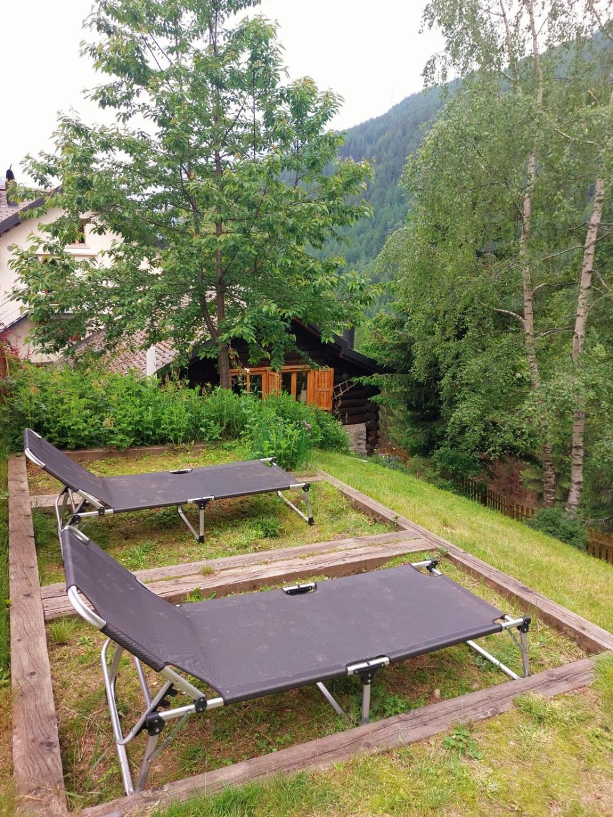 "Chalet Dei Fiori" Room & Apartment Bedretto Kültér fotó